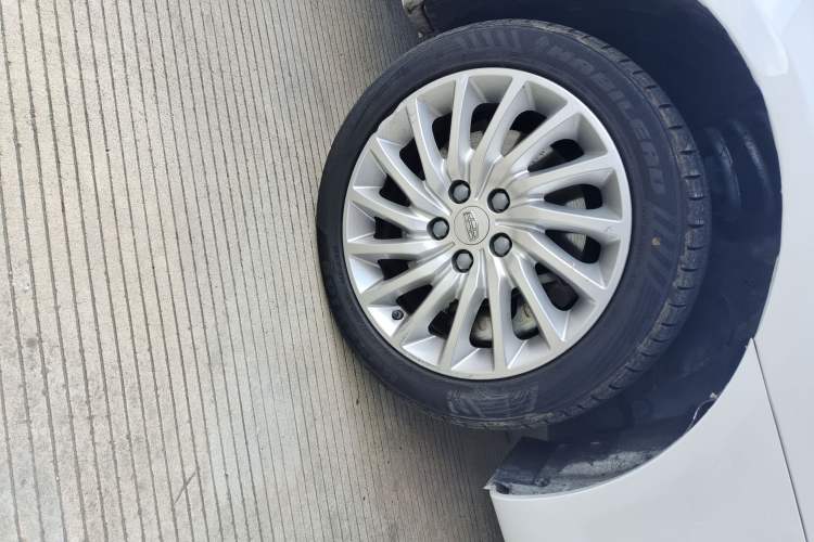 Used Geely Auto Emgrand New Energy 2019 EV500 Ambition Standard Range Edition Right Front Wheel Hub