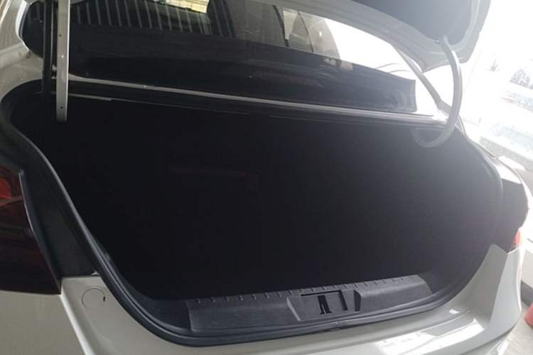Used Geely Auto Emgrand New Energy 2019 EV500 Ambition Standard Range Edition Trunk