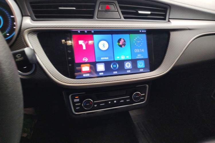 Used Geely Auto Emgrand New Energy 2021 EV Pro Extended Range Model Audio And AC Panel