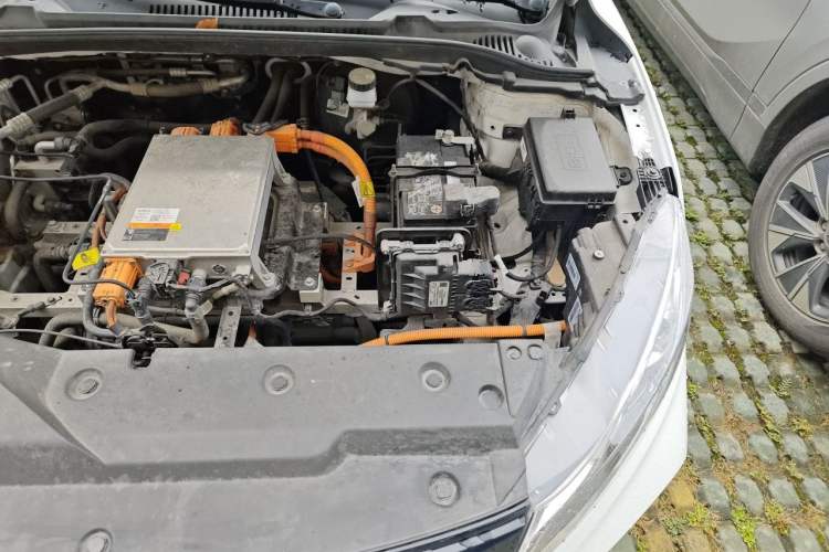 Used Geely Auto Emgrand New Energy 2021 EV Pro Extended Range Model Engine Bay Left