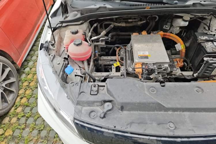 Used Geely Auto Emgrand New Energy 2021 EV Pro Extended Range Model Engine Bay Right