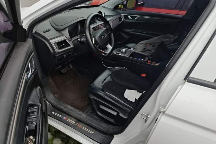 Used Geely Auto Emgrand New Energy 2021 EV Pro Extended Range Model Left Front Seat