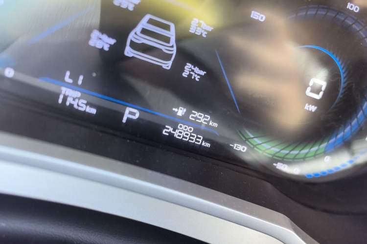 Used Geely Auto Emgrand New Energy 2021 EV Pro Ride-Hailing Edition Odometer Close Up