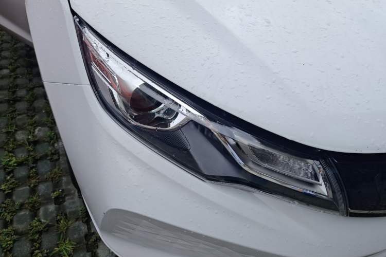 Used Geely Auto Emgrand New Energy 2021 EV Pro Extended Range Model Right Front Headlight