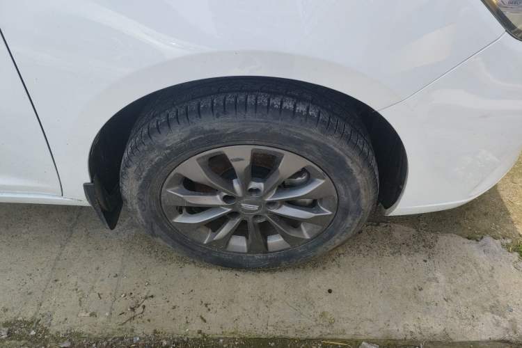 Used Geely Auto Emgrand New Energy 2021 EV Pro Ride-Hailing Edition Right Front Wheel Hub