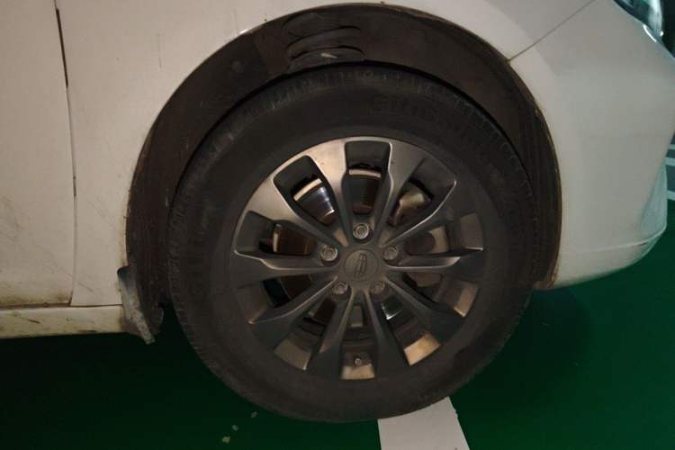 Used Geely Auto Emgrand New Energy 2021 EV Pro Ride-Hailing Edition Right Front Wheel Hub