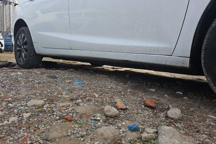 Used Geely Auto Emgrand New Energy 2021 EV Pro Ride-Hailing Edition Right Side Sill