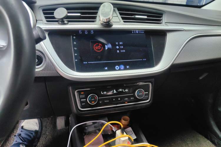 Used Geely Auto Emgrand New Energy 2022 EV Pro Ride-Hailing Version Lithium Iron Phosphate Audio And AC Panel