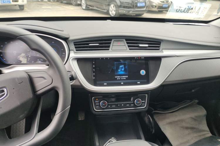 Used Geely Auto Emgrand New Energy 2022 EV Pro Ride-Hailing Version Lithium Iron Phosphate Audio And AC Panel