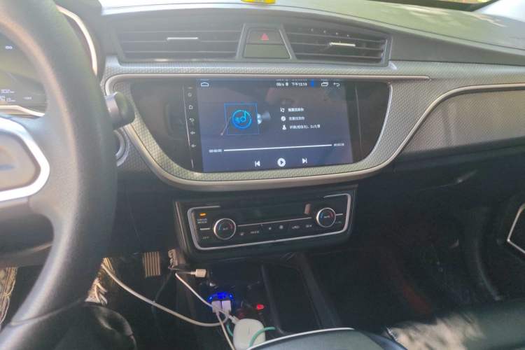 Used Geely Auto Emgrand New Energy 2022 EV Pro Ride-Hailing Version Ternary Lithium Audio And AC Panel