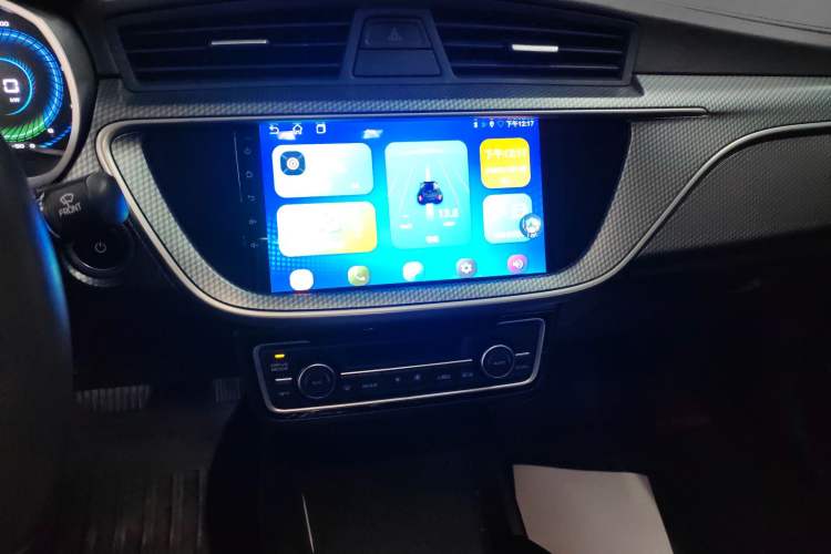 Used Geely Auto Emgrand New Energy 2022 EV Pro Ride-Hailing Version Lithium Iron Phosphate Audio And AC Panel