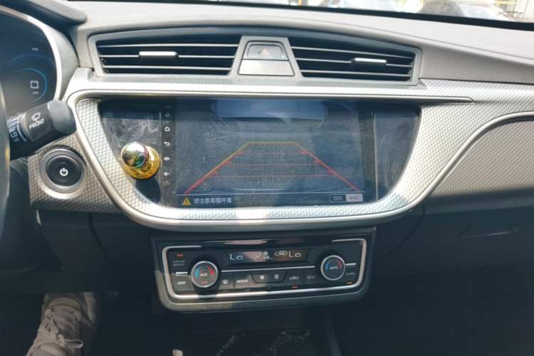 Used Geely Auto Emgrand New Energy 2022 EV Pro Ride-Hailing Version Lithium Iron Phosphate Audio And AC Panel