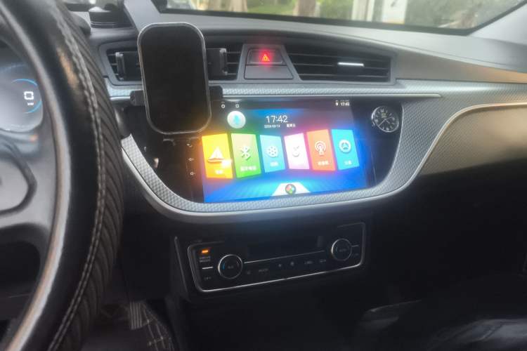 Used Geely Auto Emgrand New Energy 2022 EV Pro Ride-Hailing Version Lithium Iron Phosphate Audio And AC Panel