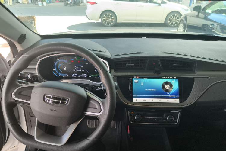 Used Geely Auto Emgrand New Energy 2022 EV Pro Ride-Hailing Version Ternary Lithium Center Console
