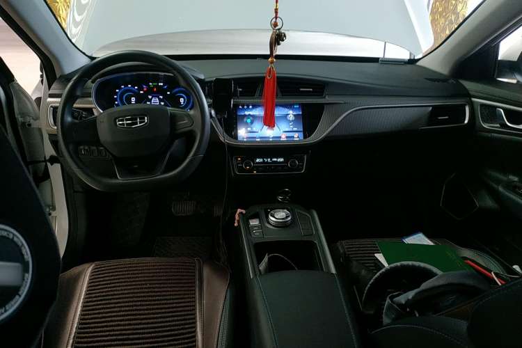Used Geely Auto Emgrand New Energy 2022 EV Pro Rental Model - Ternary Lithium Center Console