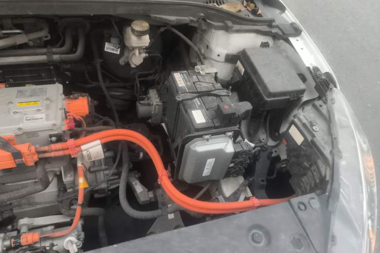 Used Geely Auto Emgrand New Energy 2022 EV Pro Ride-Hailing Version Lithium Iron Phosphate Engine Bay Left