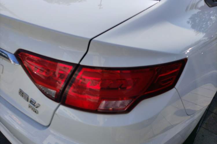 Used Geely Auto Emgrand New Energy 2022 EV Pro Ride-Hailing Version Lithium Iron Phosphate Exterior 2