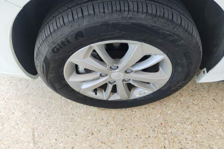 Used Geely Auto Emgrand New Energy 2022 EV Pro Ride-Hailing Version Lithium Iron Phosphate Exterior 4