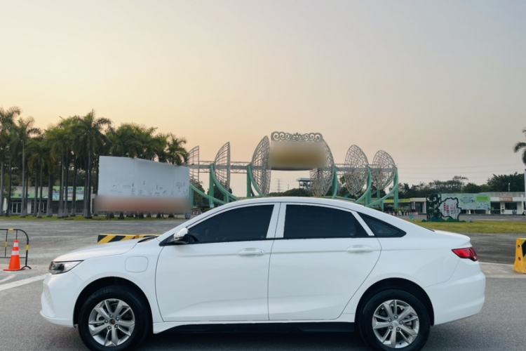 Used Geely Auto Emgrand New Energy 2022 EV Pro Ride-Hailing Version Lithium Iron Phosphate Exterior 5