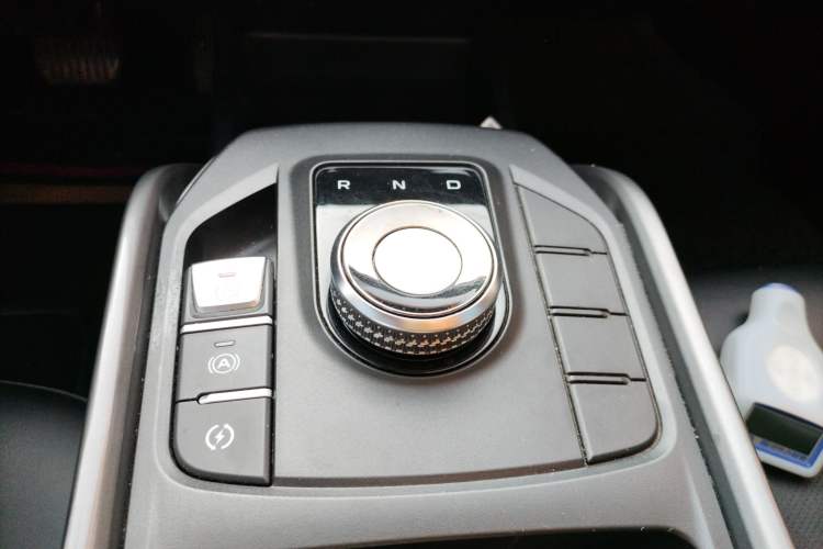 Used Geely Auto Emgrand New Energy 2022 EV Pro Ride-Hailing Version Lithium Iron Phosphate Gear Lever