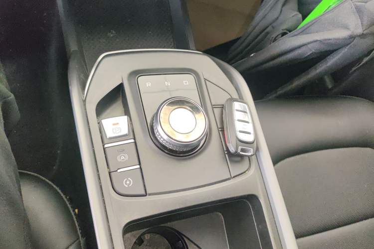 Used Geely Auto Emgrand New Energy 2022 EV Pro Ride-Hailing Version Lithium Iron Phosphate Gear Lever