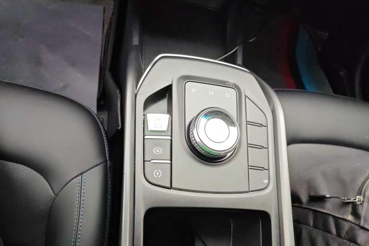 Used Geely Auto Emgrand New Energy 2022 EV Pro Ride-Hailing Version Lithium Iron Phosphate Gear Lever