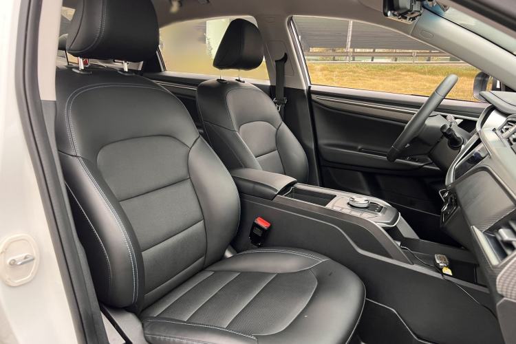 Used Geely Auto Emgrand New Energy 2022 EV Pro Ride-Hailing Version Lithium Iron Phosphate Interior 1