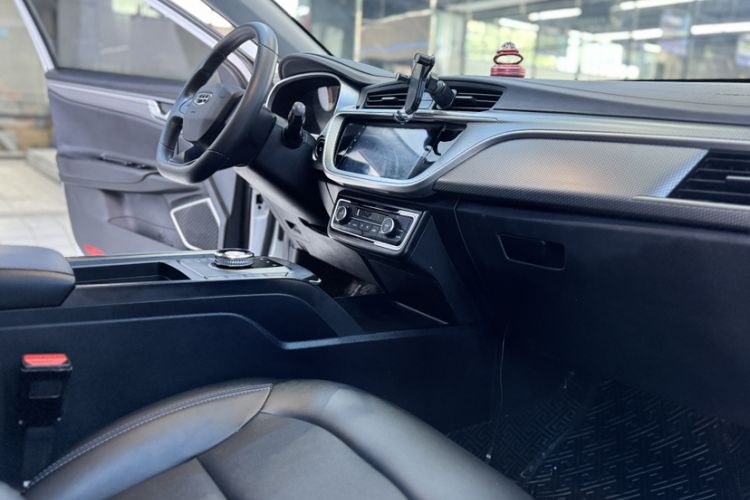 Used Geely Auto Emgrand New Energy 2022 EV Pro Ride-Hailing Version Lithium Iron Phosphate Interior 3