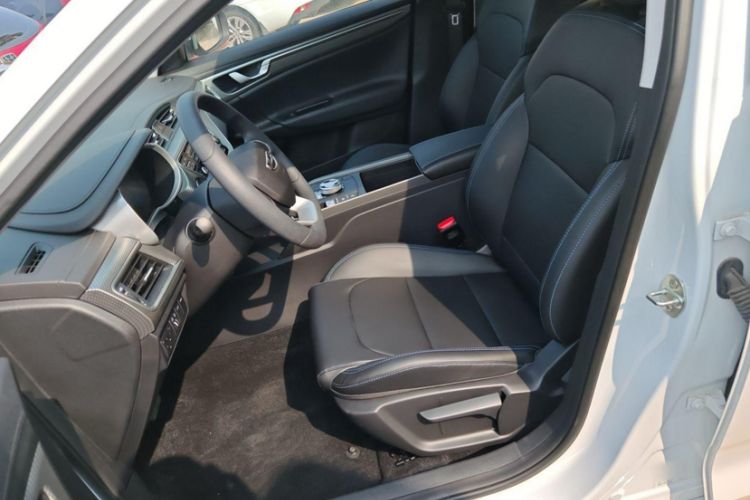 Used Geely Auto Emgrand New Energy 2022 EV Pro Ride-Hailing Version Ternary Lithium Interior 4