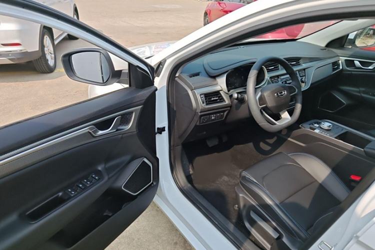Used Geely Auto Emgrand New Energy 2022 EV Pro Ride-Hailing Version Ternary Lithium Interior 5