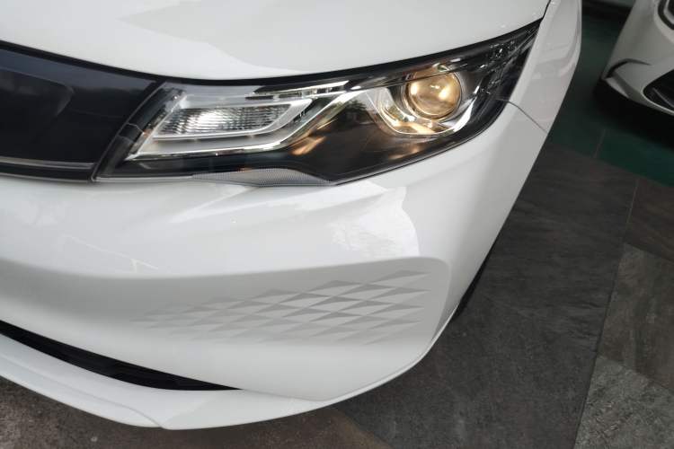 Used Geely Auto Emgrand New Energy 2022 EV Pro Ride-Hailing Version Lithium Iron Phosphate Left Front Headlight