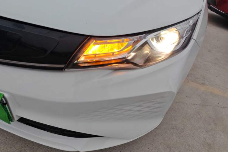 Used Geely Auto Emgrand New Energy 2022 EV Pro Ride-Hailing Version Lithium Iron Phosphate Left Front Headlight