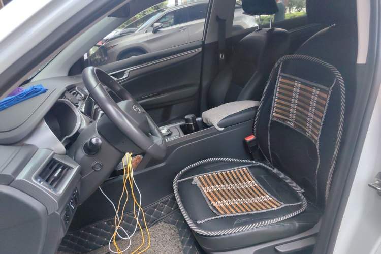 Used Geely Auto Emgrand New Energy 2022 EV Pro Ride-Hailing Version Lithium Iron Phosphate Left Front Seat