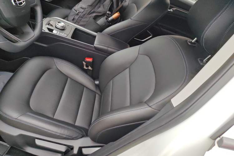 Used Geely Auto Emgrand New Energy 2022 EV Pro Ride-Hailing Version Lithium Iron Phosphate Left Front Seat
