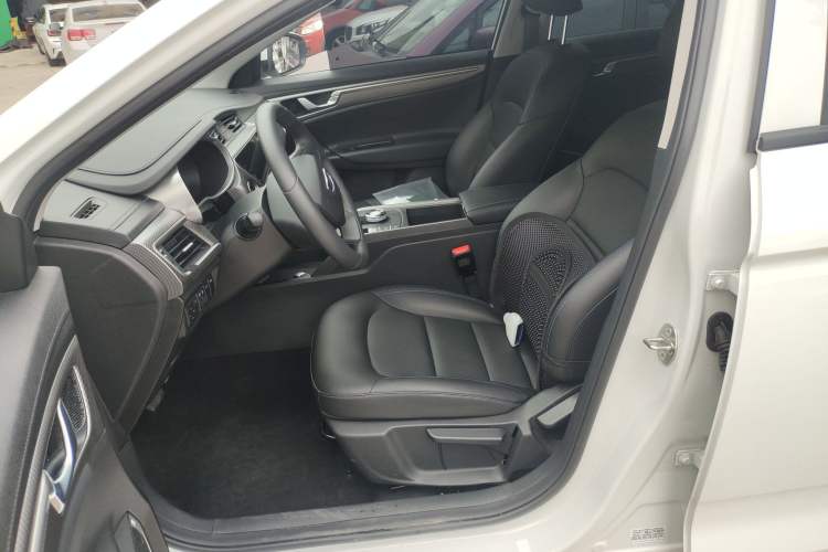 Used Geely Auto Emgrand New Energy 2022 EV Pro Ride-Hailing Version Lithium Iron Phosphate Left Front Seat