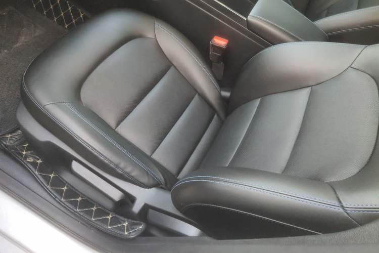 Used Geely Auto Emgrand New Energy 2022 EV Pro Ride-Hailing Version Lithium Iron Phosphate Left Front Seat