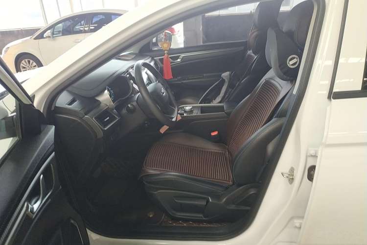 Used Geely Auto Emgrand New Energy 2022 EV Pro Rental Model - Ternary Lithium Left Front Seat