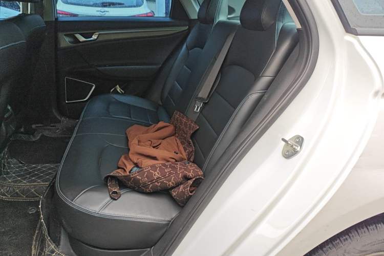 Used Geely Auto Emgrand New Energy 2022 EV Pro Rental Model - Ternary Lithium Left Rear Seat