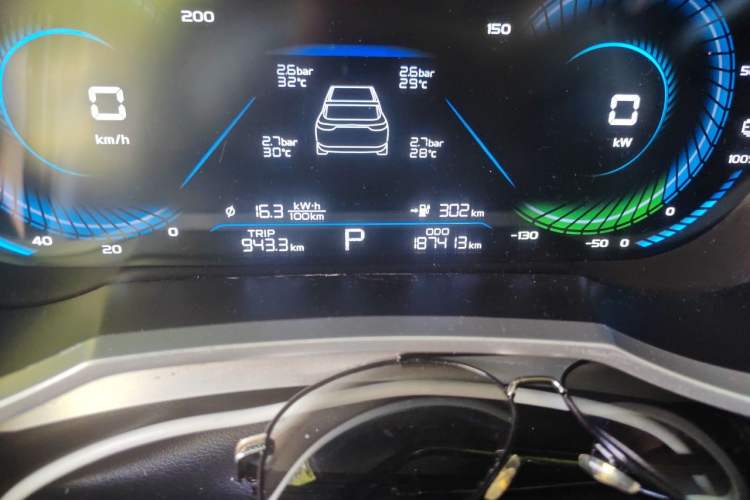 Used Geely Auto Emgrand New Energy 2022 EV Pro Ride-Hailing Version Ternary Lithium Odometer Close Up