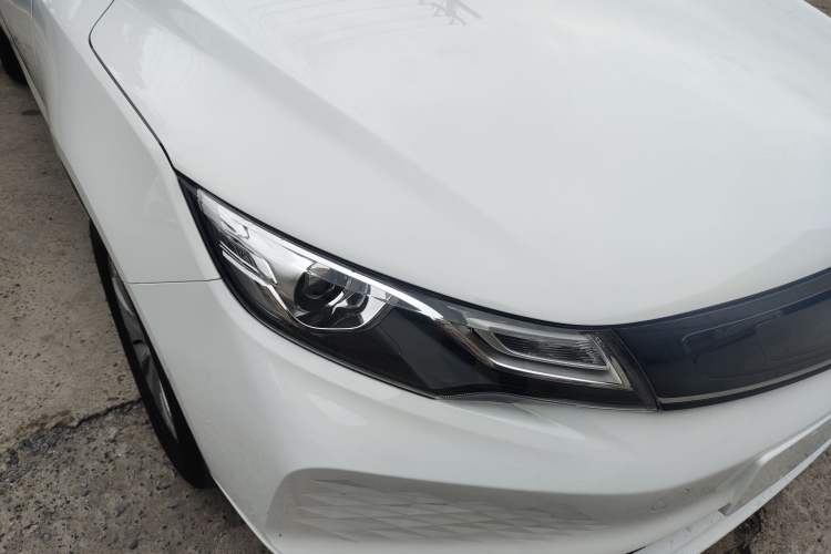 Used Geely Auto Emgrand New Energy 2022 EV Pro Ride-Hailing Version Lithium Iron Phosphate Right Front Headlight