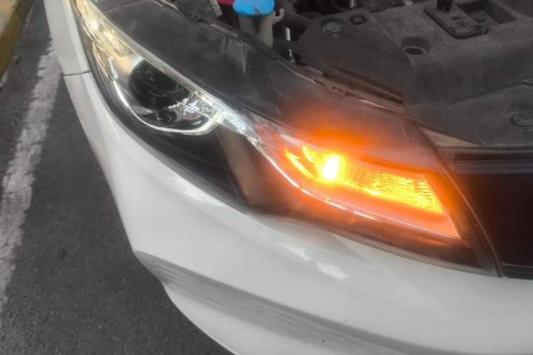 Used Geely Auto Emgrand New Energy 2022 EV Pro Ride-Hailing Version Lithium Iron Phosphate Right Front Headlight