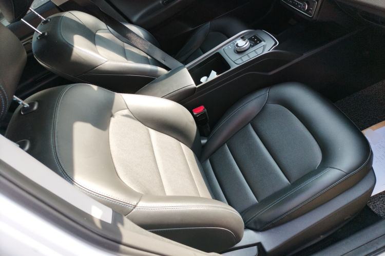 Used Geely Auto Emgrand New Energy 2022 EV Pro Ride-Hailing Version Lithium Iron Phosphate Right Front Seat