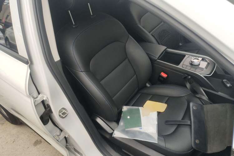 Used Geely Auto Emgrand New Energy 2022 EV Pro Ride-Hailing Version Lithium Iron Phosphate Right Front Seat