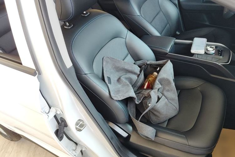 Used Geely Auto Emgrand New Energy 2022 EV Pro Ride-Hailing Version Lithium Iron Phosphate Right Front Seat