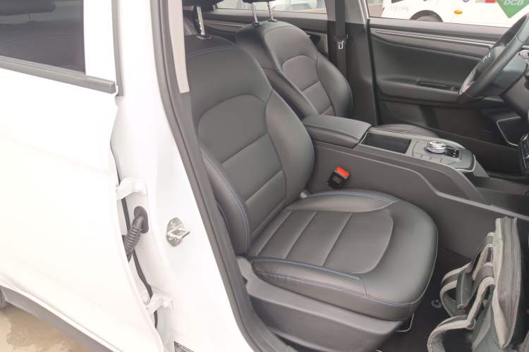 Used Geely Auto Emgrand New Energy 2022 EV Pro Ride-Hailing Version Lithium Iron Phosphate Right Front Seat