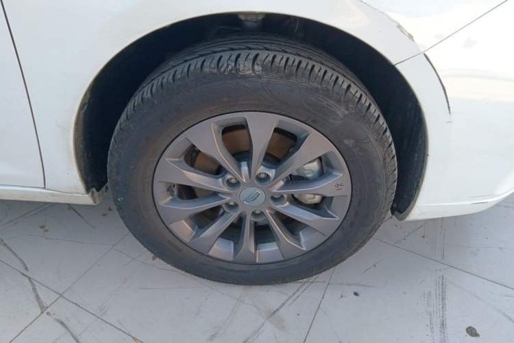 Used Geely Auto Emgrand New Energy 2022 EV Pro Ride-Hailing Version Ternary Lithium Right Front Wheel Hub