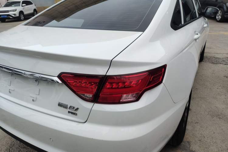 Used Geely Auto Emgrand New Energy 2022 EV Pro Ride-Hailing Version Lithium Iron Phosphate Right Rear Taillight