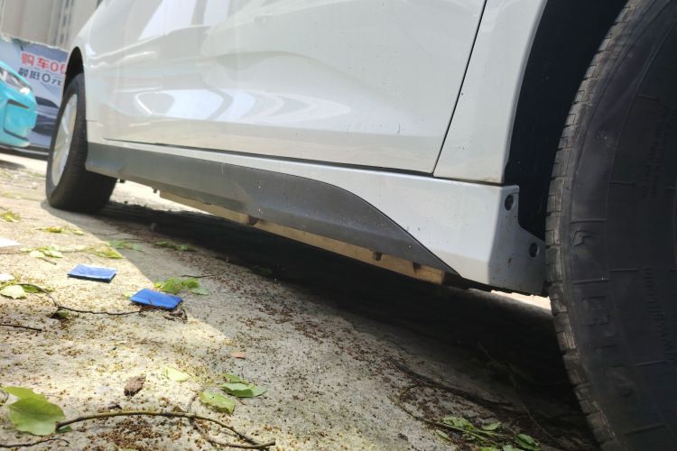 Used Geely Auto Emgrand New Energy 2022 EV Pro Ride-Hailing Version Lithium Iron Phosphate Right Side Sill