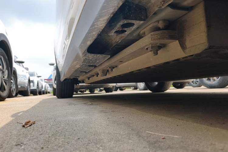 Used Geely Auto Emgrand New Energy 2022 EV Pro Ride-Hailing Version Lithium Iron Phosphate Right Side Sill