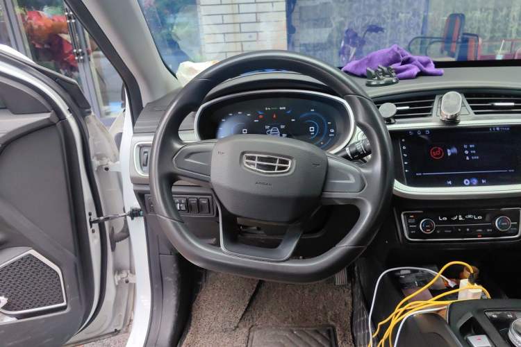 Used Geely Auto Emgrand New Energy 2022 EV Pro Ride-Hailing Version Lithium Iron Phosphate Steering Wheel